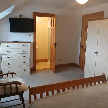 Проживание в семье Roshine Hill Shanbally (Donegal)