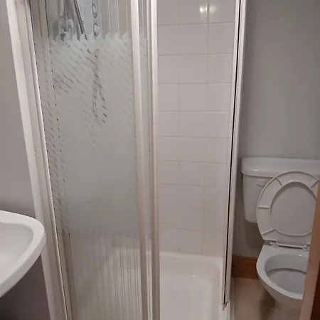 Roshine Hill Проживание в семье